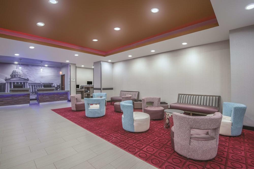 La Quinta By Wyndham Guthrie Hotell Exteriör bild