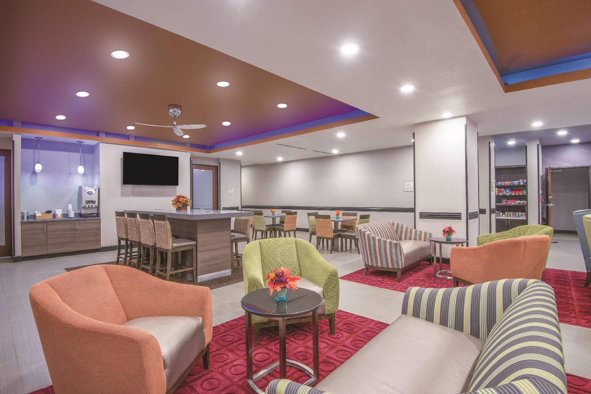 La Quinta By Wyndham Guthrie Hotell Exteriör bild