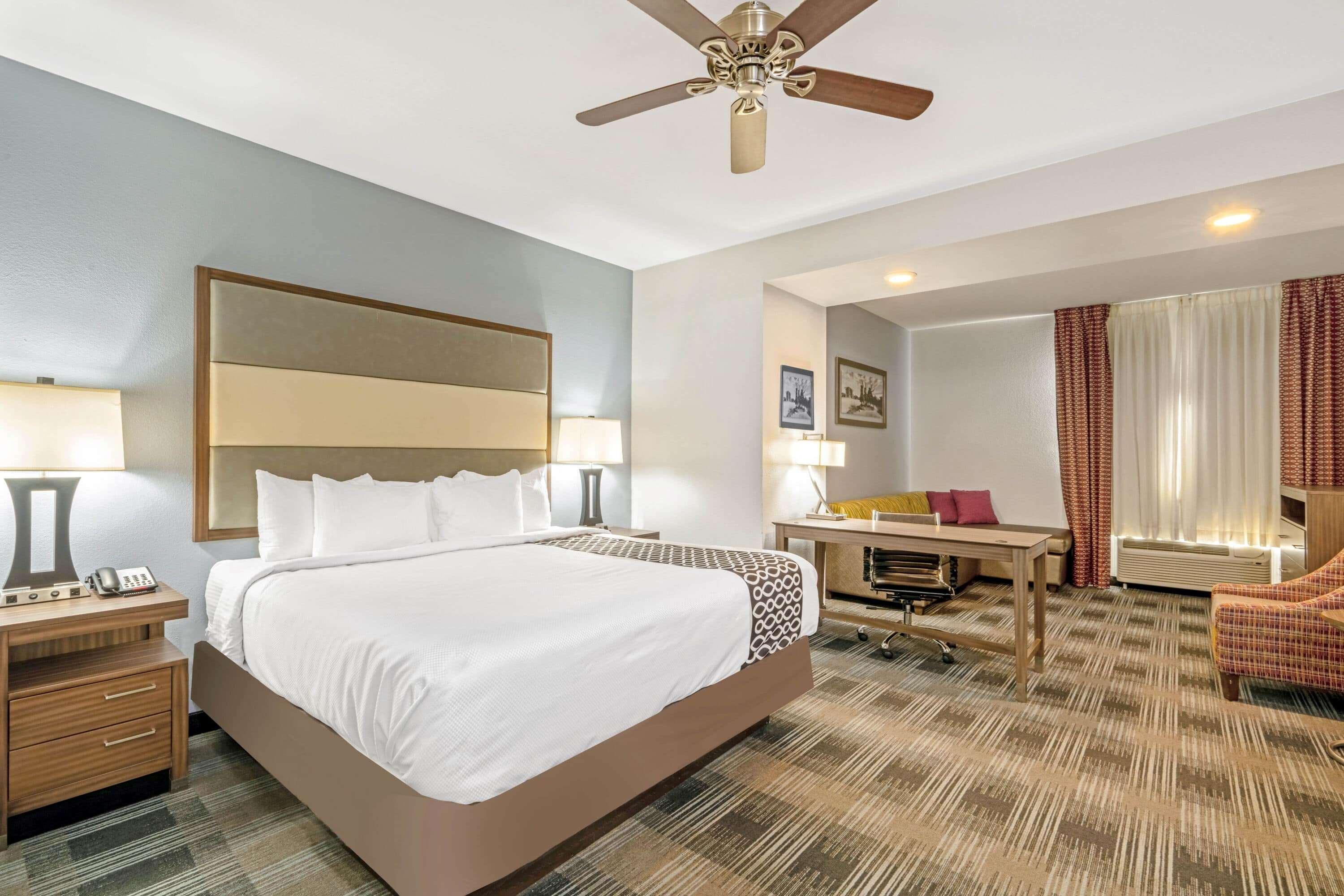 La Quinta By Wyndham Guthrie Hotell Exteriör bild